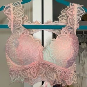 Padded bralette. Vs pink